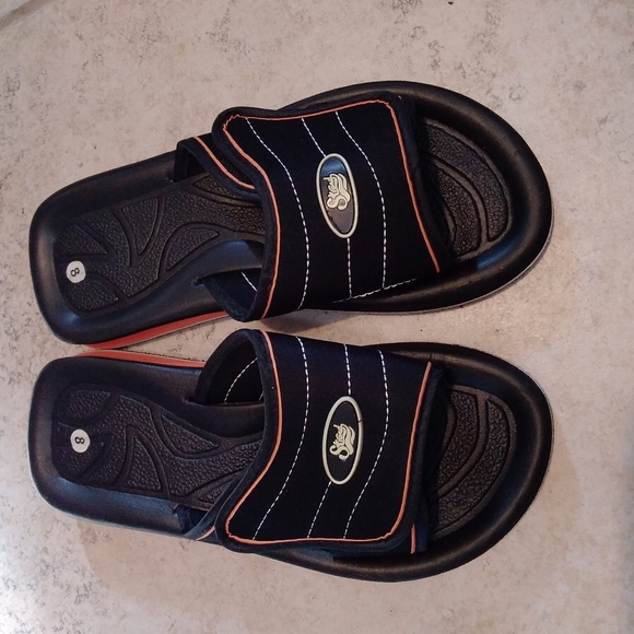 Men's sz 8 Strand Slip Ons - Picture 1 of 2